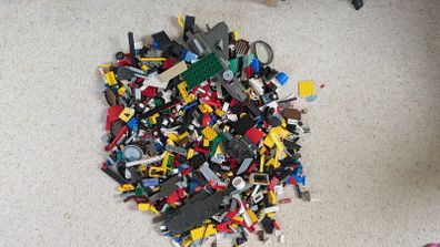 large bag of Lego weighing 3.9kg