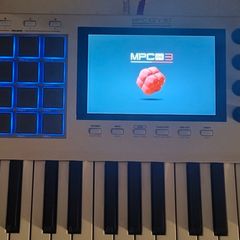 Akai MPC Key 37 Gen 2 Like New