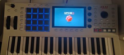 Akai MPC Key 37 Gen 2 Like New