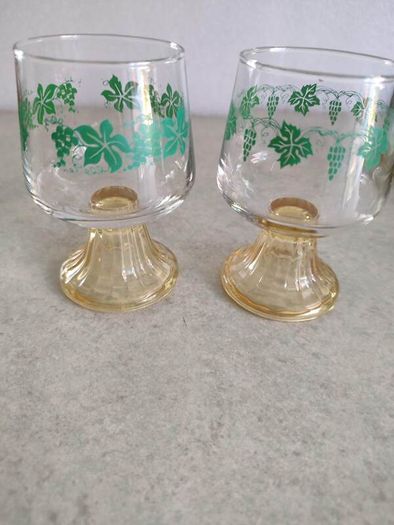 SET OF 2 Vintage German Schott Zwiesel Crystal Animal Wildlife Hunting Etched Frosted Set Amber Cordial Liqueur Wine Glasses Roemer Rhine Beehive