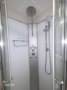 Freestanding Quadrant Hydromassage Shower Cabin