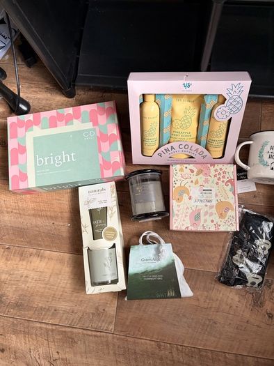 perfumes & candles.
