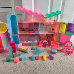 LOL sand surprise house