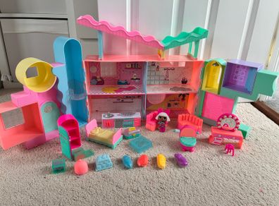 LOL sand surprise house