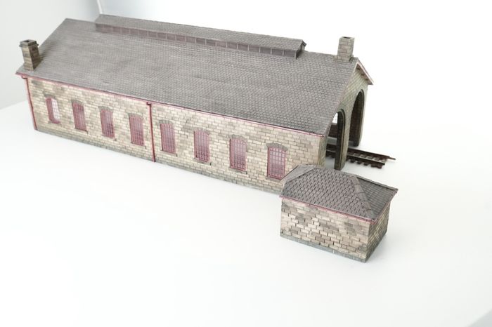 Bachmann Scenecraft 44-062Z NER 2-Road Engine Shed 00 Scale