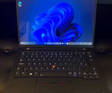 Lenovo X1 Carbon Gen 9 Laptop i7/32GB/512SSD/4K