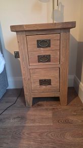 Bedroom furniture set