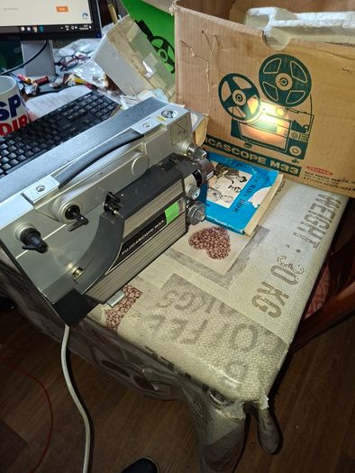 1950s Vintage Vintage Fujicascope M33 8mm/Super 8 Cine Film Projector with Tapes, made by Fujifilm Postage Available or Collection