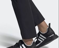 Adidas originals NMD R 1 BOOST trainers Runner shoes size 9 UK brand new