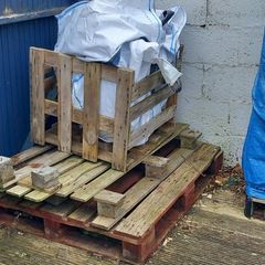 Wood pallet