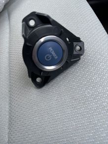 Toyota hybrid button start / stop