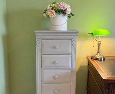 Vintage Tallboy Chest of Drawers in Excellent Condition