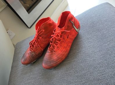 Nike phantom luna pro fg4 football boots size uk9