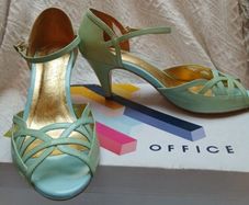 Ladies shoes