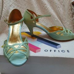 Ladies shoes
