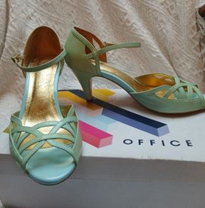 Ladies shoes