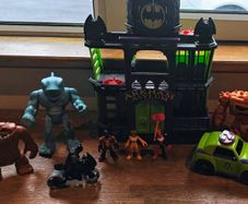Imaginext Arkham Asylum with Villains and Batman