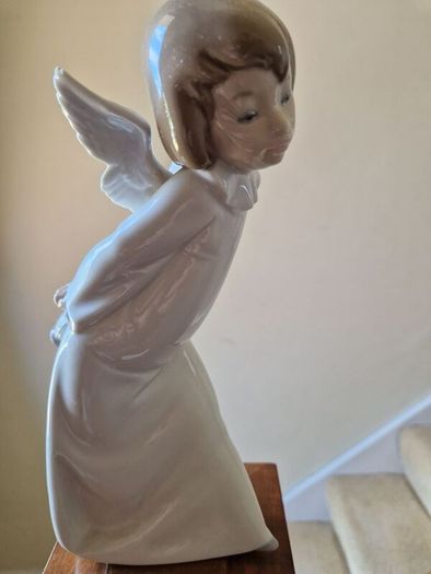 Lladro Angelic Figurine
