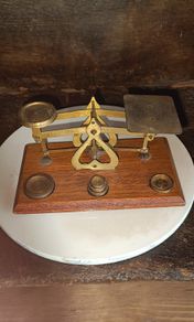 Antique Victorian or Edwardian postal scale