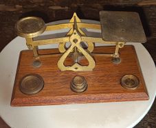 Antique Victorian or Edwardian postal scale