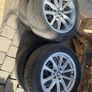 4 wheels Image 3