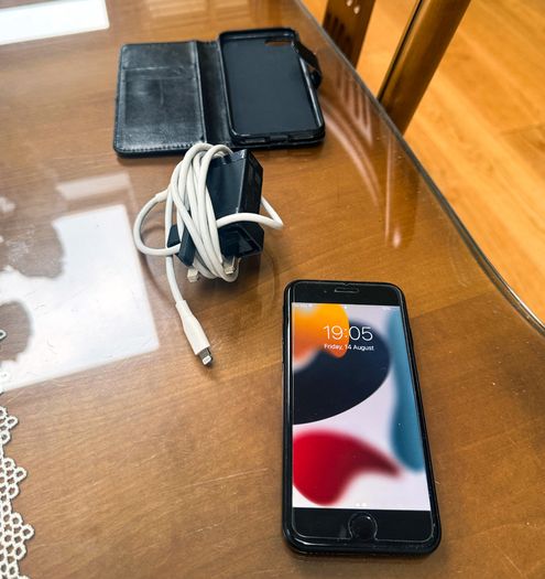 iPhone 7 Unlocked perfect working very good condition