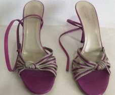 Gucci sandals - sz 39