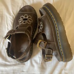Doc Martin Sandals