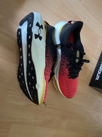 Running shoes Under Armour Hovr Infinite Elite