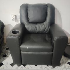 kids recliner chair bearly used