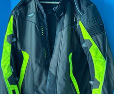 Halvarssons suit M-LG