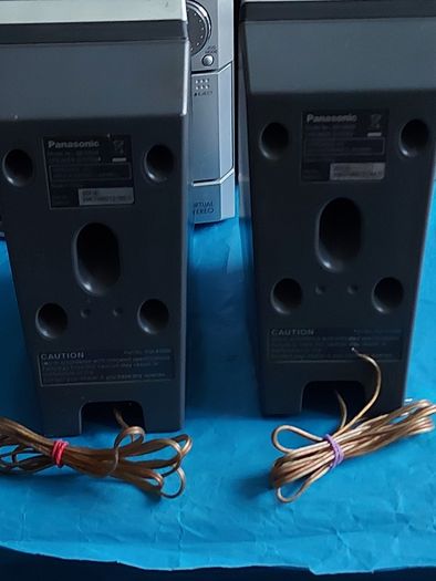Panasonic SA-EN28 CD Stereo Music system, Radio, CD, MP3, all working perfect and in very good condition, with 2 Panasonic speakers Model SB-EN28