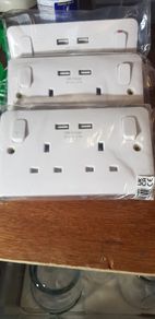 Plug sockets with USB
