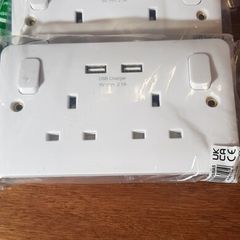 Plug sockets with USB