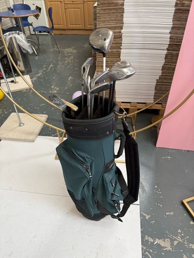 set golf clubs