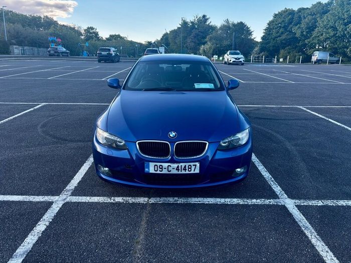 Bmw 320d Coupe (e92 Se Highline) Manual