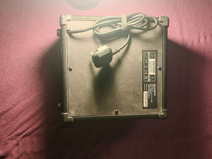 Guitar with amp and gigbag