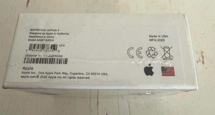 Apple AirPods 4 ANC