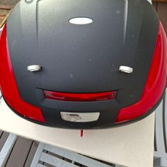 Givi top box