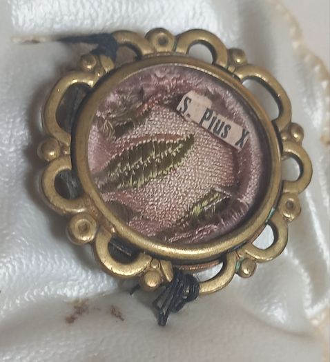 Religious relic Saint Pope Pius X, free reg post D18