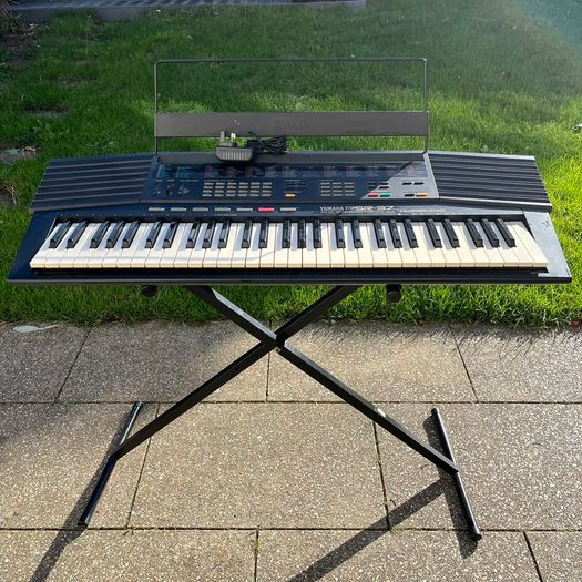 Yamaha PSR-37 Keyboard Power Adaptor - Stand