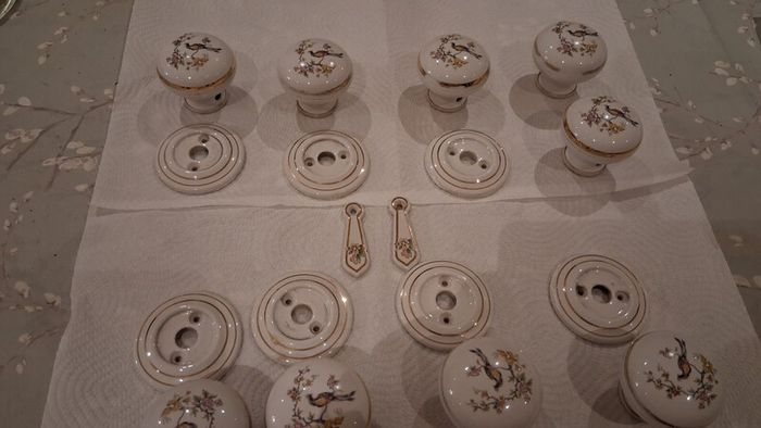 door handles ceramic/?porcelain
