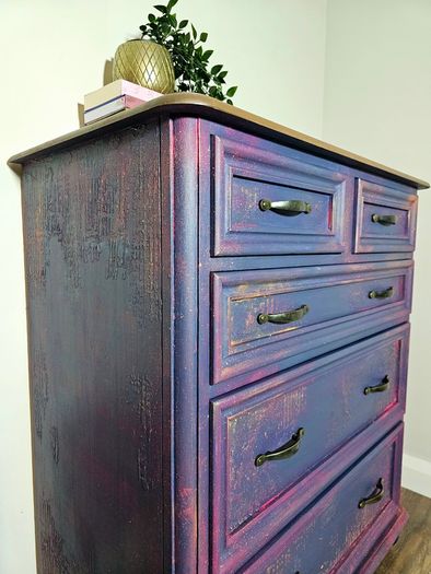 Chest of drawers