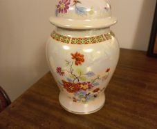 Sadler England Vintage Floral Urn