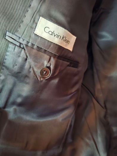 Calvin Kleik dark navy suit