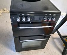 Free standing oven