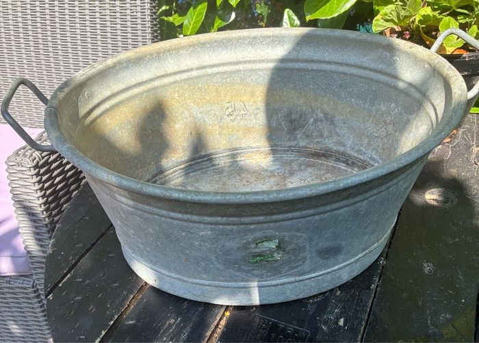 Vintage Galvanised Oval Wash Tub or Planter