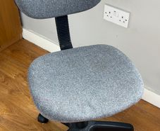 Desk chair