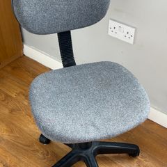 Desk chair
