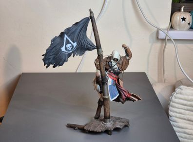 Assassin's Creed Black Flag Edward Kenway Display Figure